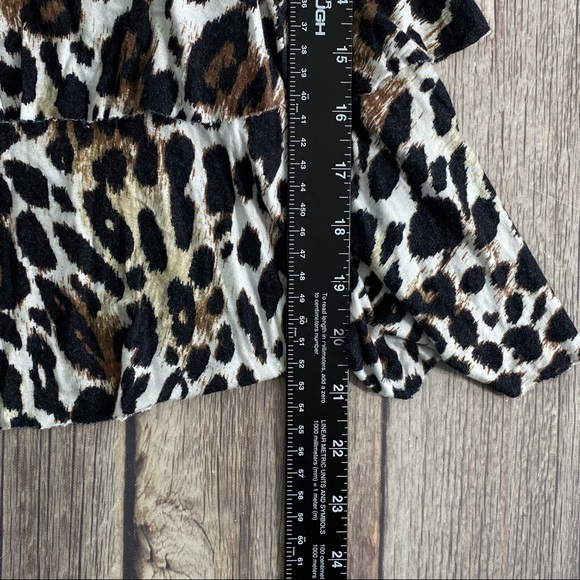 WET SEAL Women’s Animal Print Ruffle Peplum Top Leopard Print Size L Juniors. - Picture 9 of 10